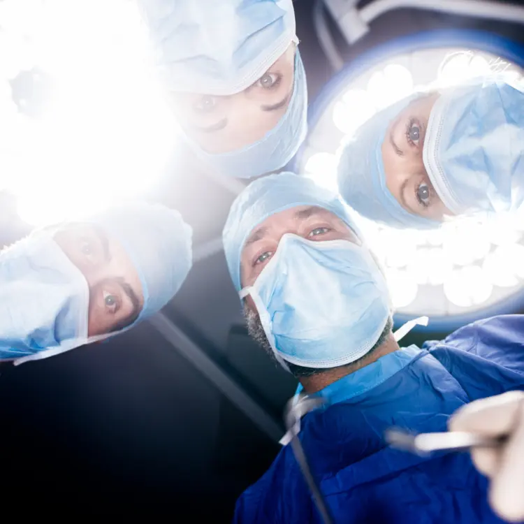 Mata gatal dan berair. Lingkaran gelap bawah mata (5)